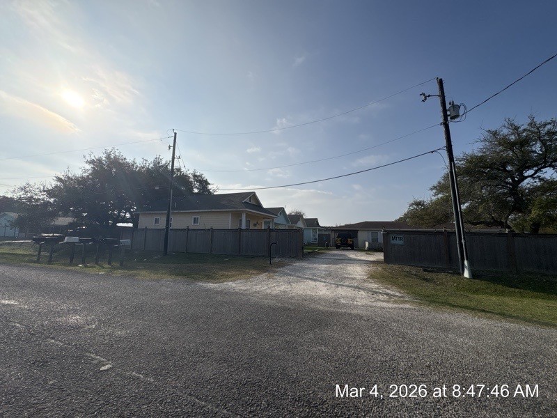 609 W Liberty St 5 Property Photo 11