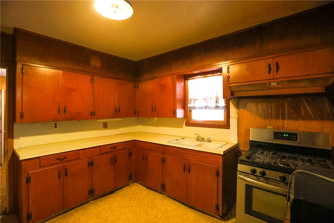 305 N Perez Property Photo 5
