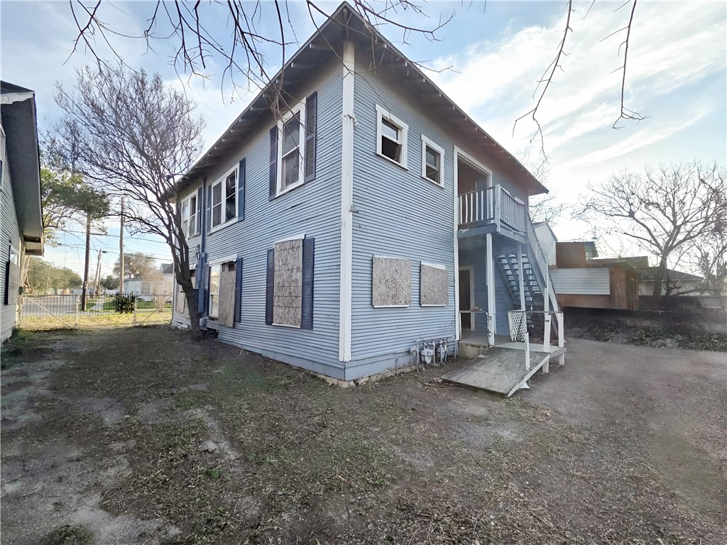1000 Park Ave Property Photo 17