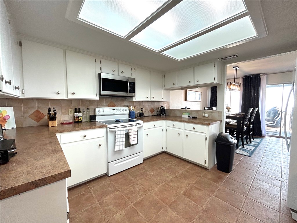 840 Cliff Dr 4 Property Photo 14
