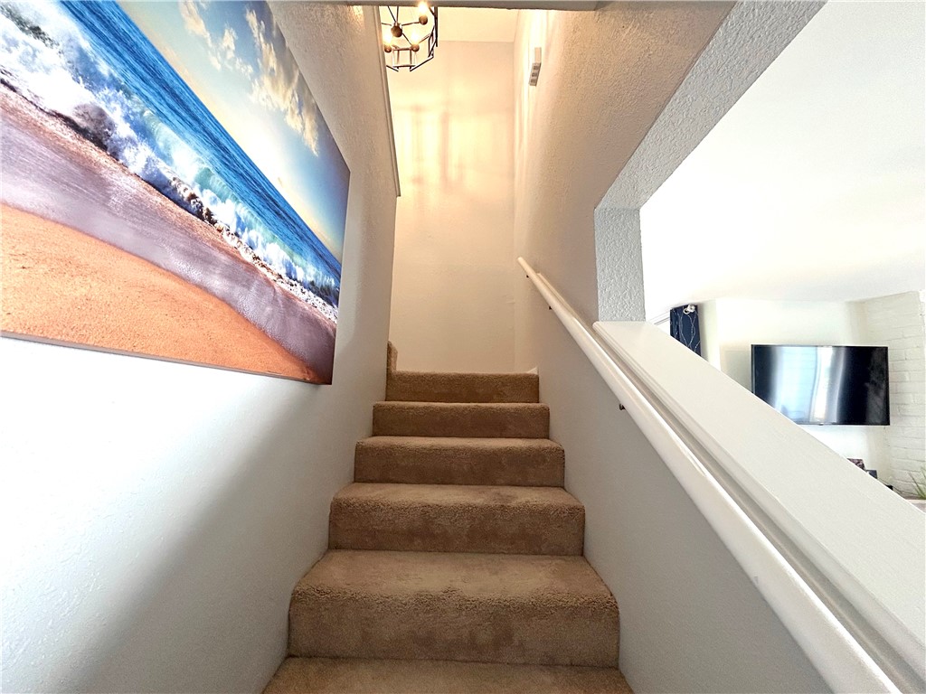 840 Cliff Dr 4 Property Photo 15