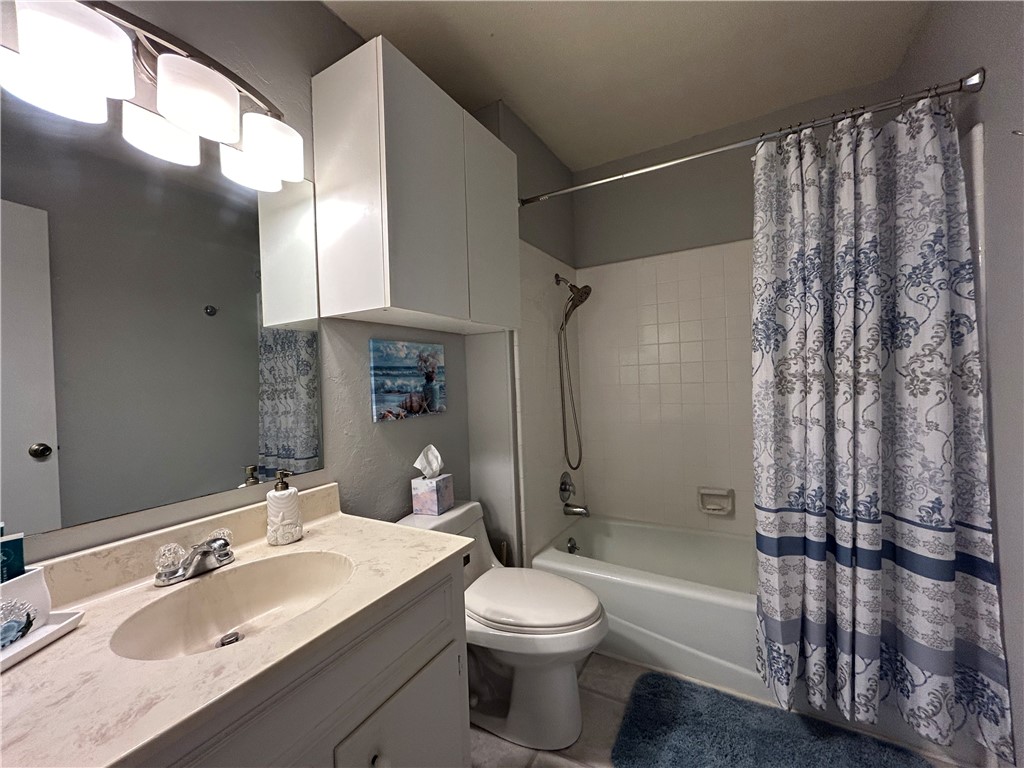 840 Cliff Dr 4 Property Photo 26