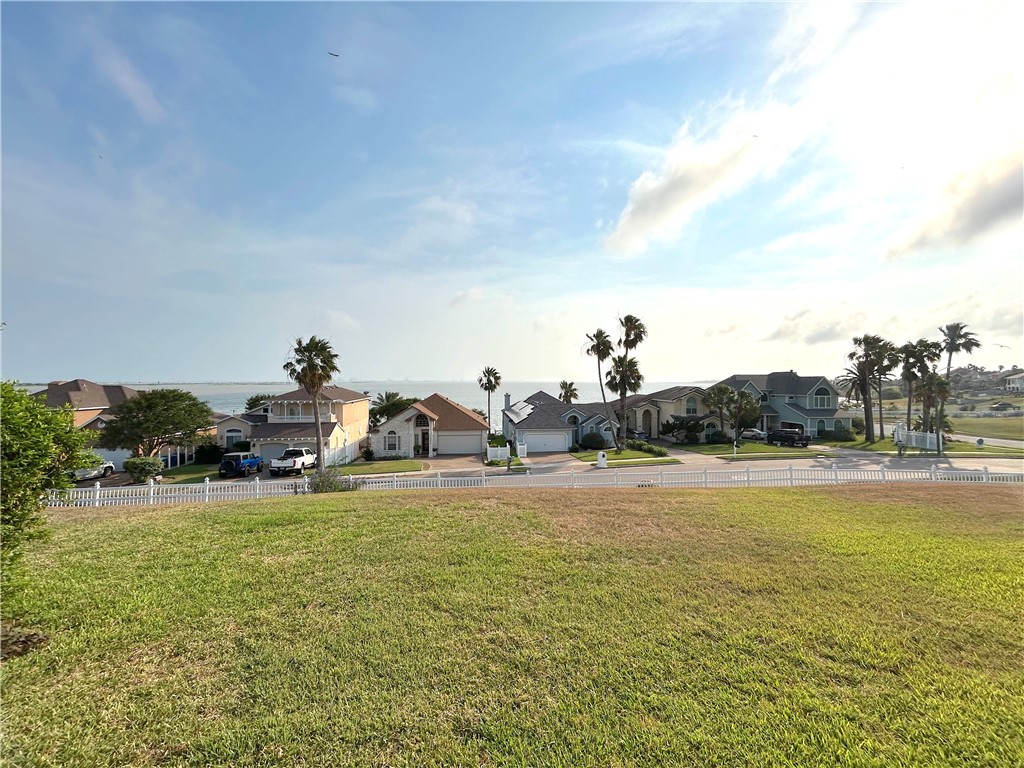 840 Cliff Dr 4 Property Photo 28