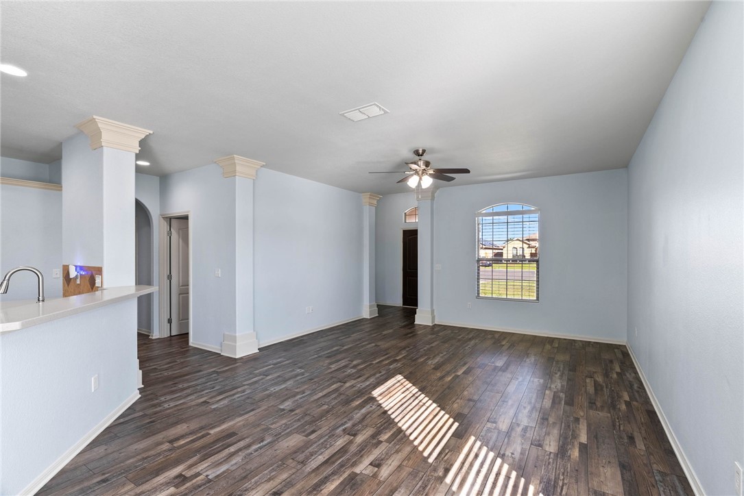 3033 Las Brisas St Property Photo 2