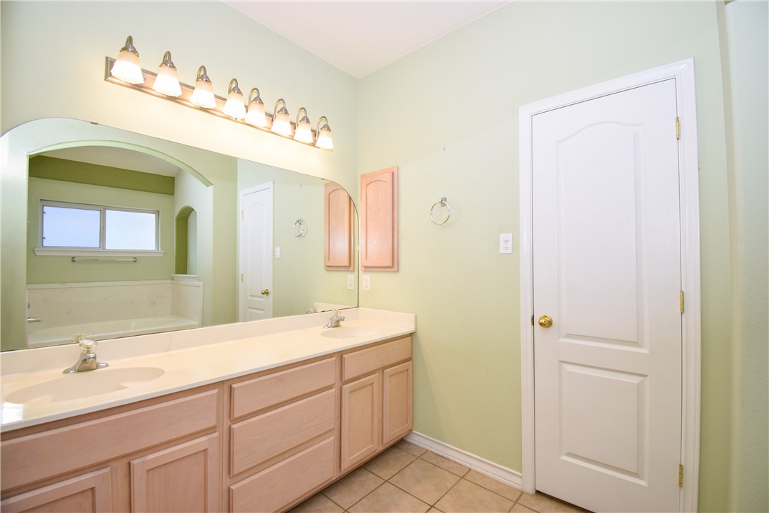 14942 Aquarius St Property Photo 20
