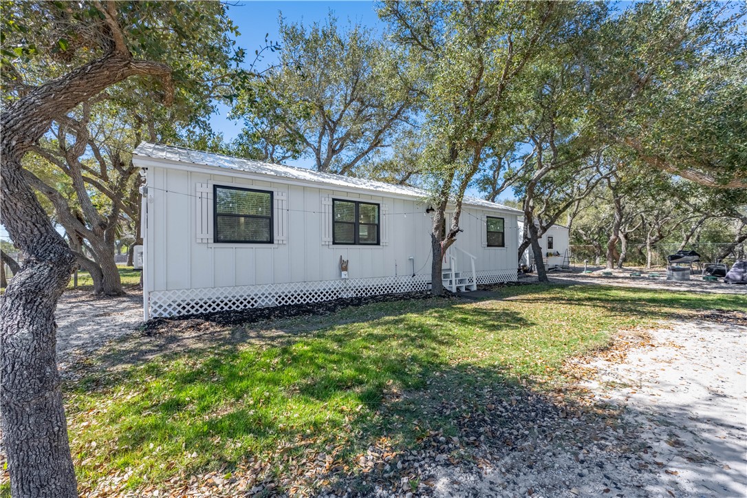 507 Steart St Property Photo 2
