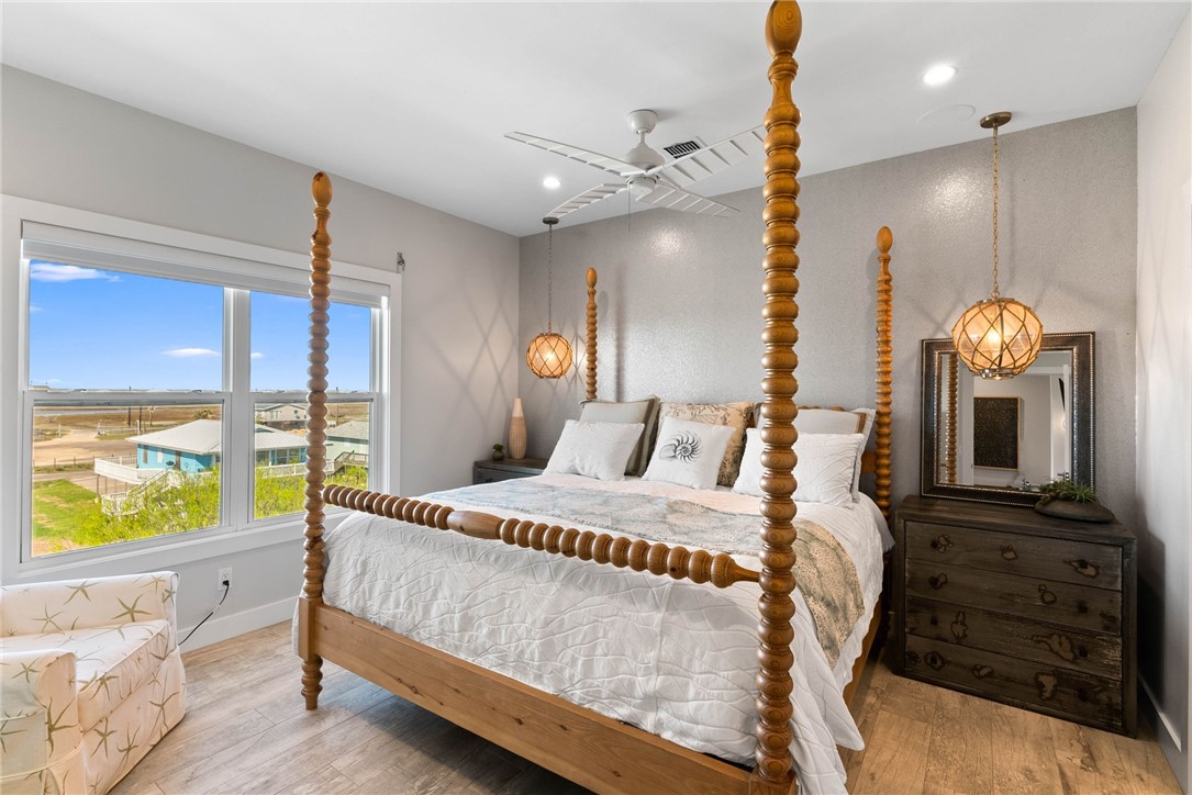 124 Channelview Property Photo 19