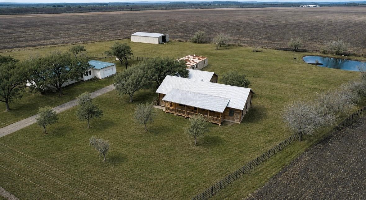 11701 Hwy 359