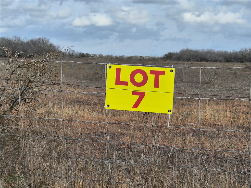 Lot 7 2180 County Road E Property Photo 2