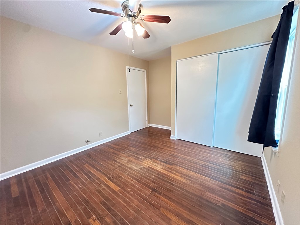 921 Oak St Property Photo 15