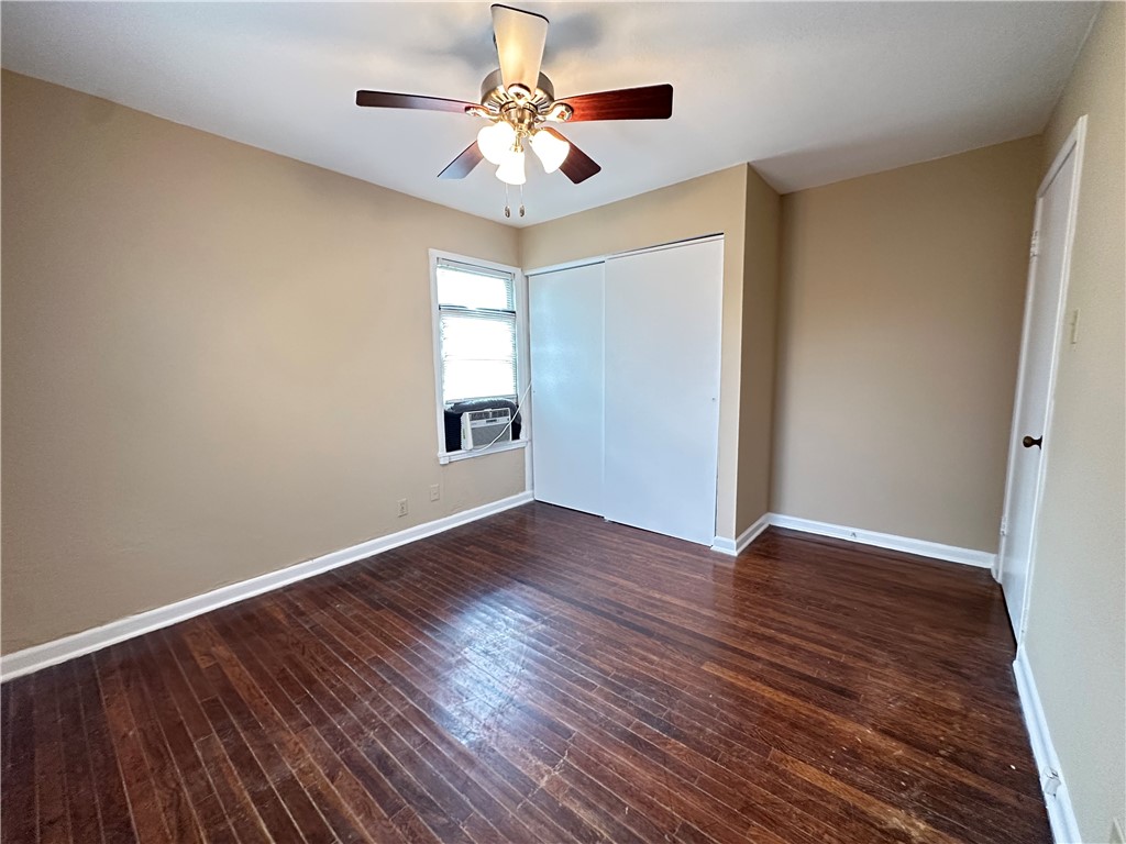 921 Oak St Property Photo 23