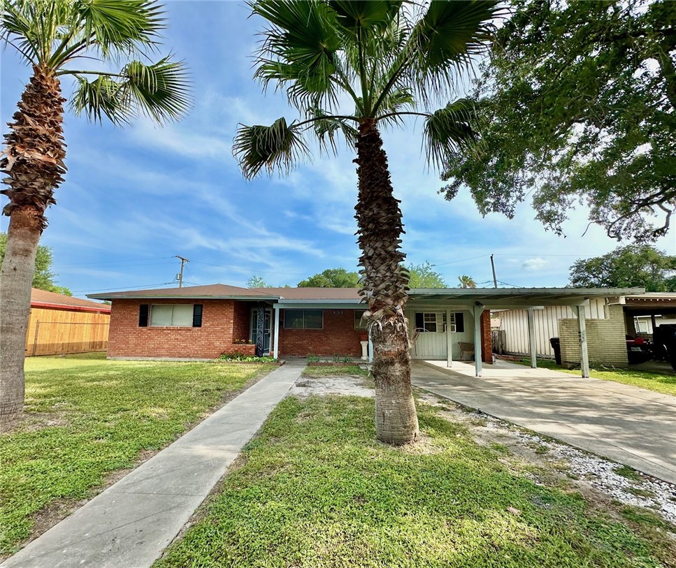 919 W Avenue G Ave Property Photo 1