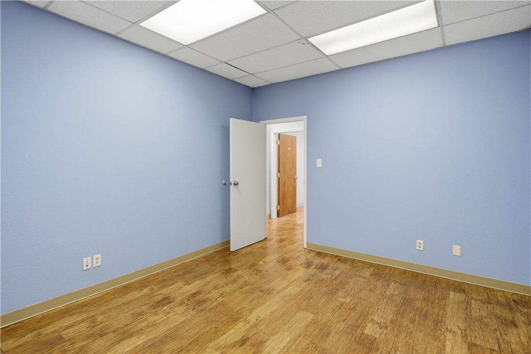 5959 S Staples St Property Photo 17