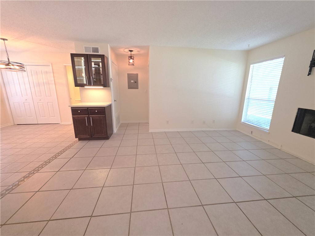 302 Saint Andrews St E-103 Property Photo 6