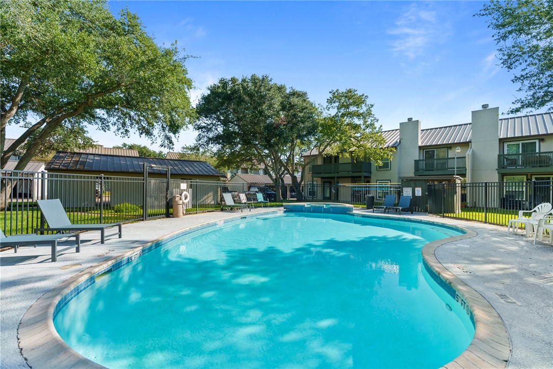 302 Saint Andrews St E-103 Property Photo 15