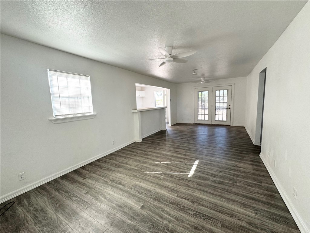 313 Saint Joseph St Property Photo 3