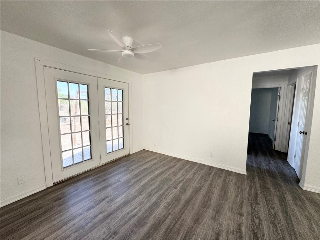 313 Saint Joseph St Property Photo 4