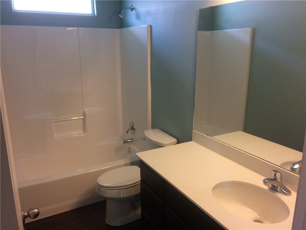 3705 Southlake Park Property Photo 8