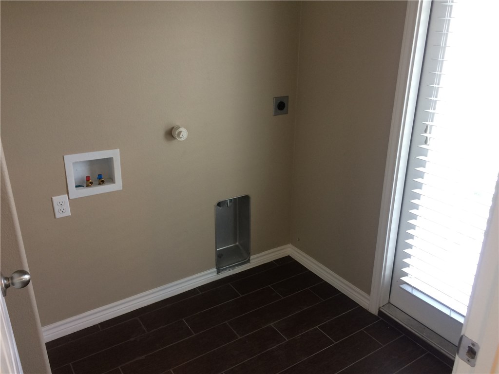 3705 Southlake Park Property Photo 9