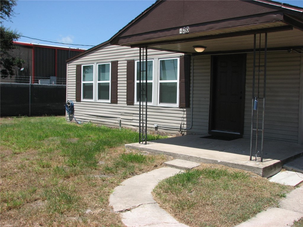 420 Anchor St Property Photo 2
