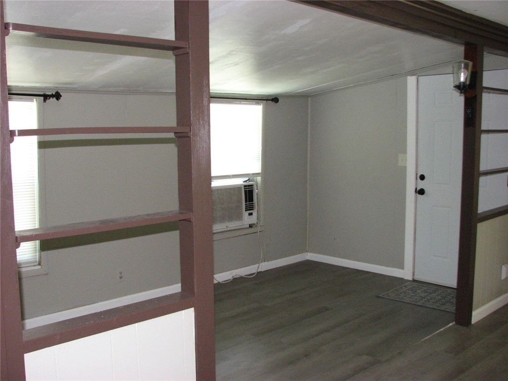 420 Anchor St Property Photo 4