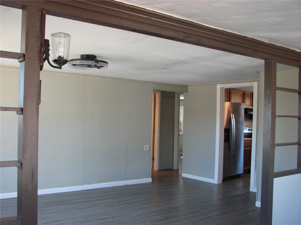 420 Anchor St Property Photo 6