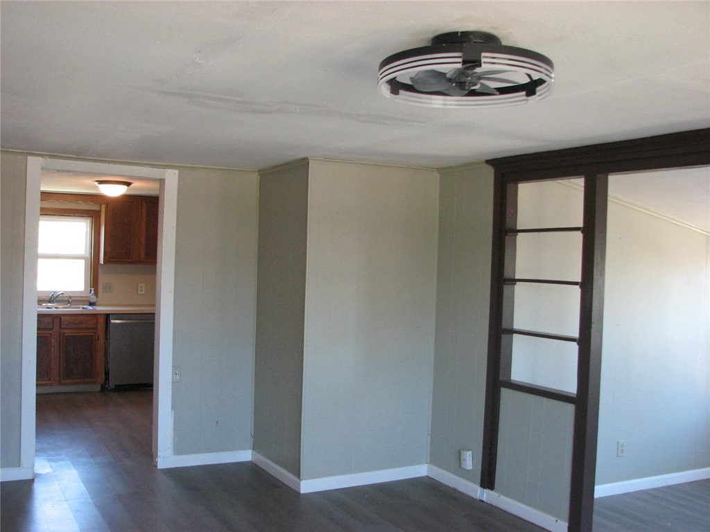 420 Anchor St Property Photo 7