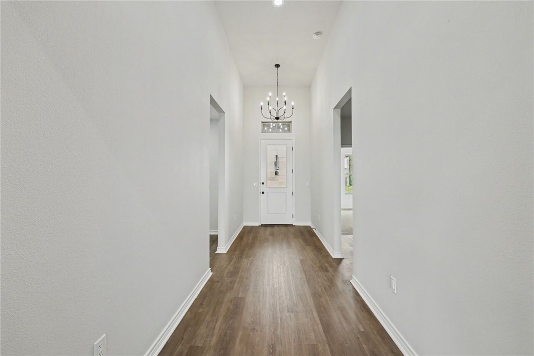 9606 Spanish Oak Dr Property Photo 2