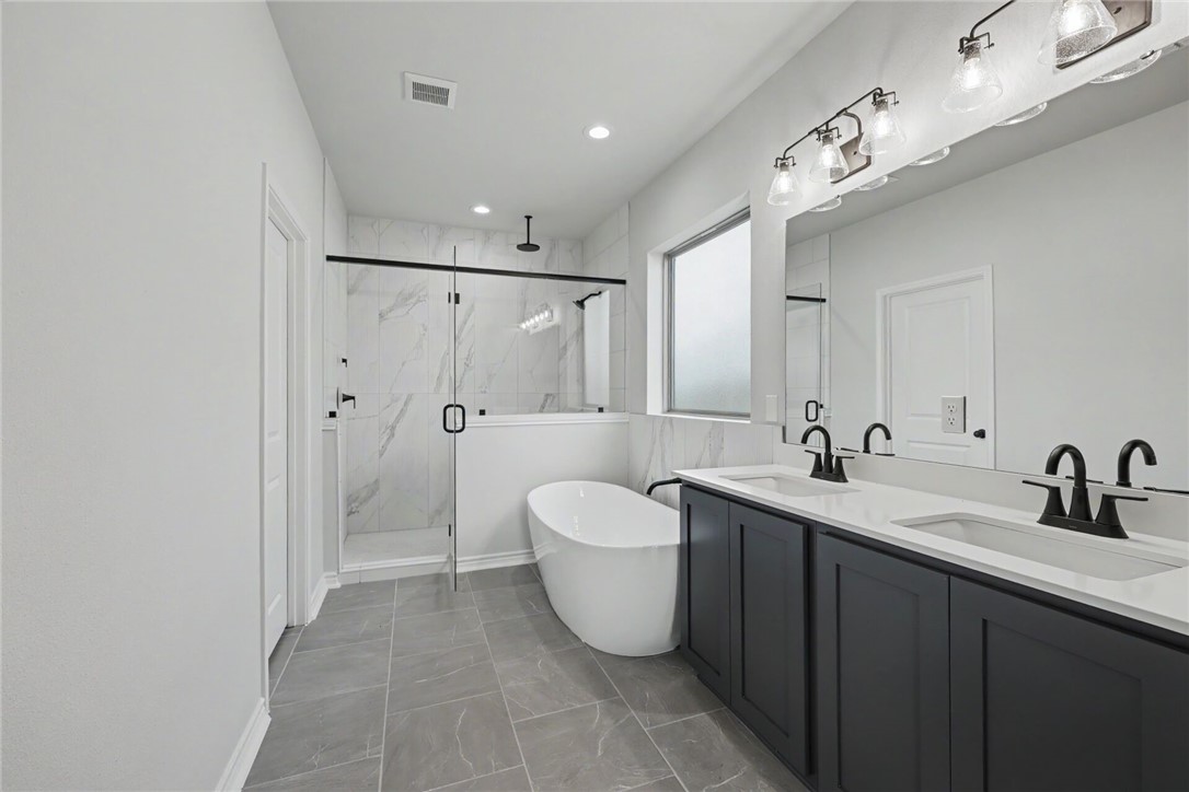 9606 Spanish Oak Dr Property Photo 13