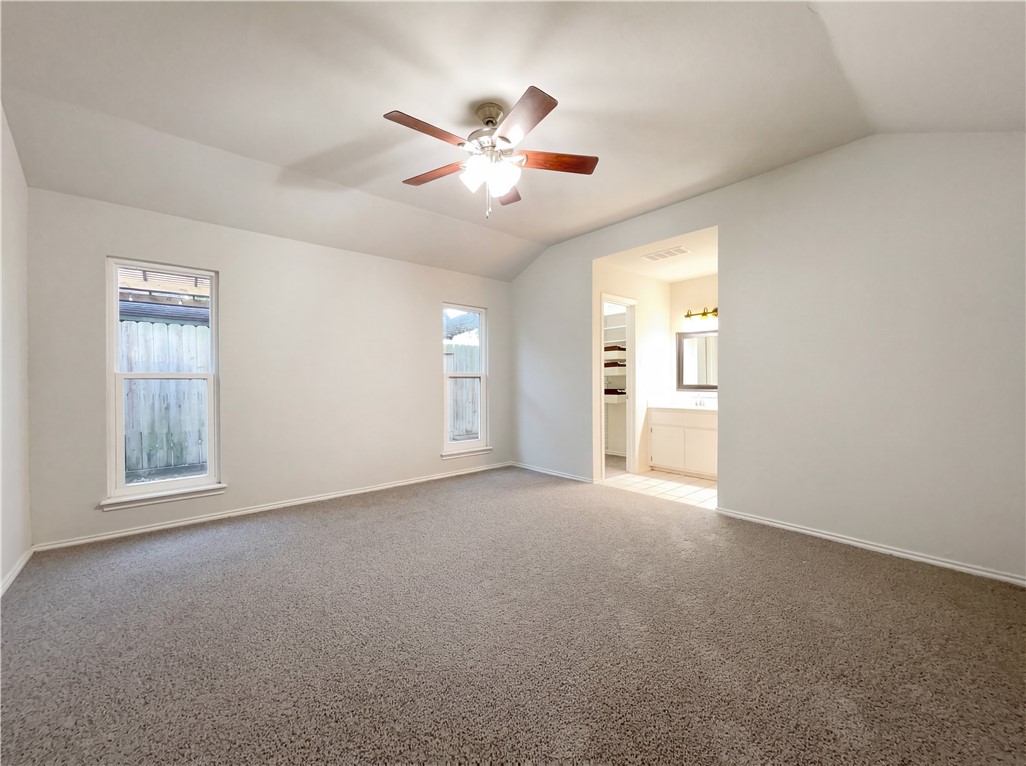 2175 Timberleaf Property Photo 4