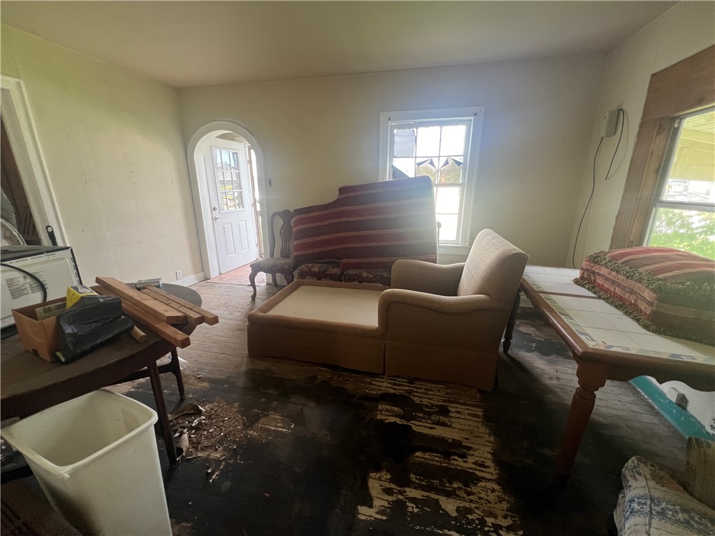 107 Gallia St Property Photo 4