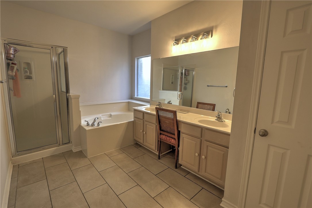 7417 Lake Micala Dr Property Photo 23
