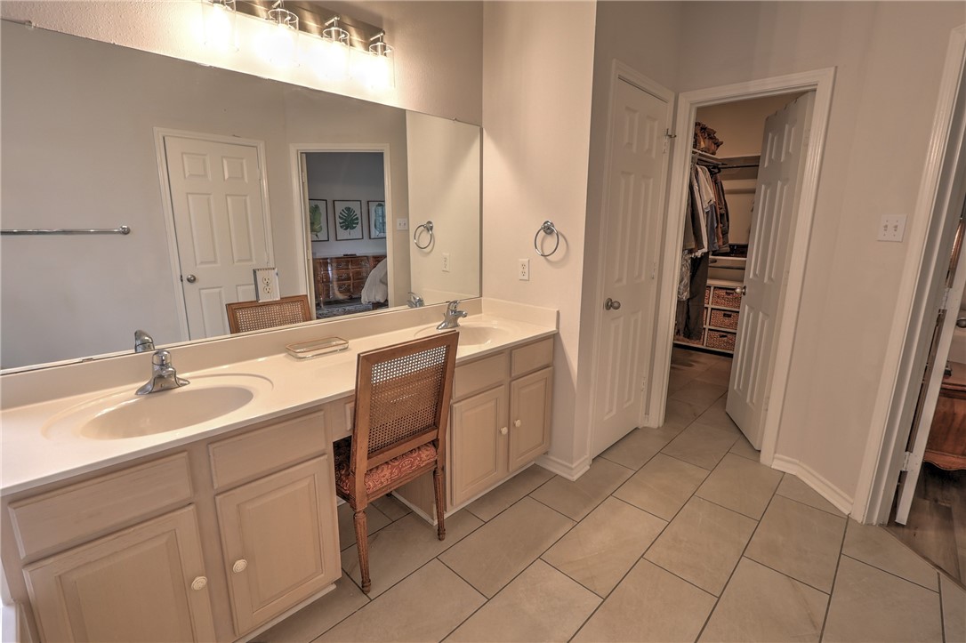 7417 Lake Micala Dr Property Photo 24