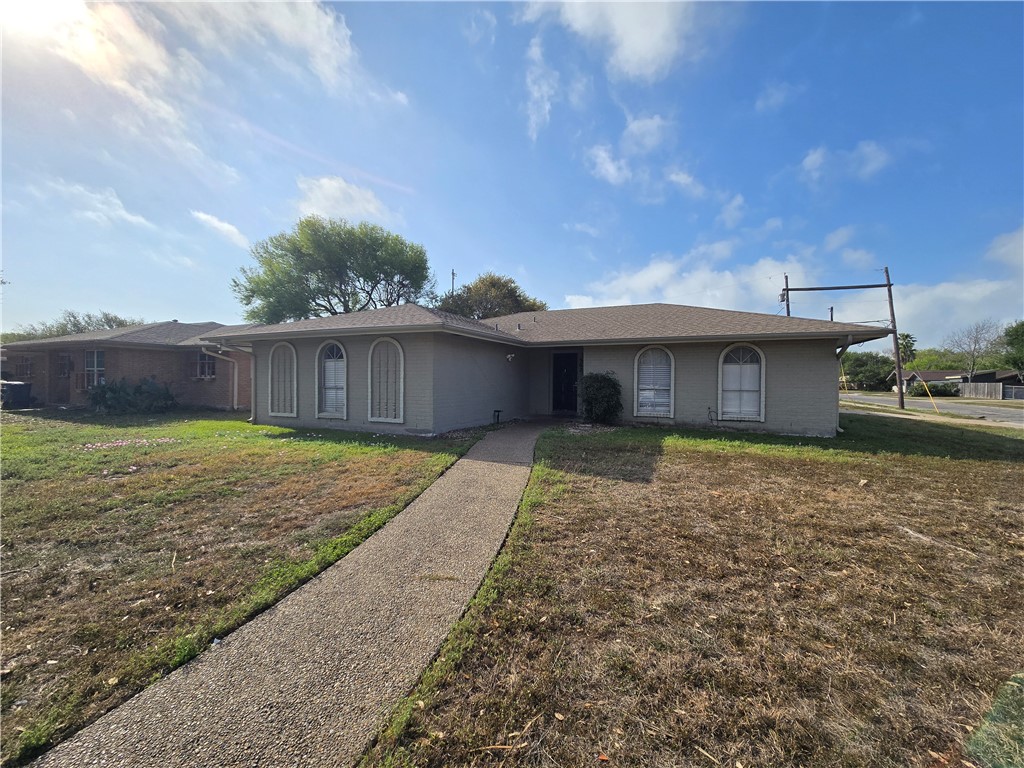 302 Frio Dr Property Photo 4