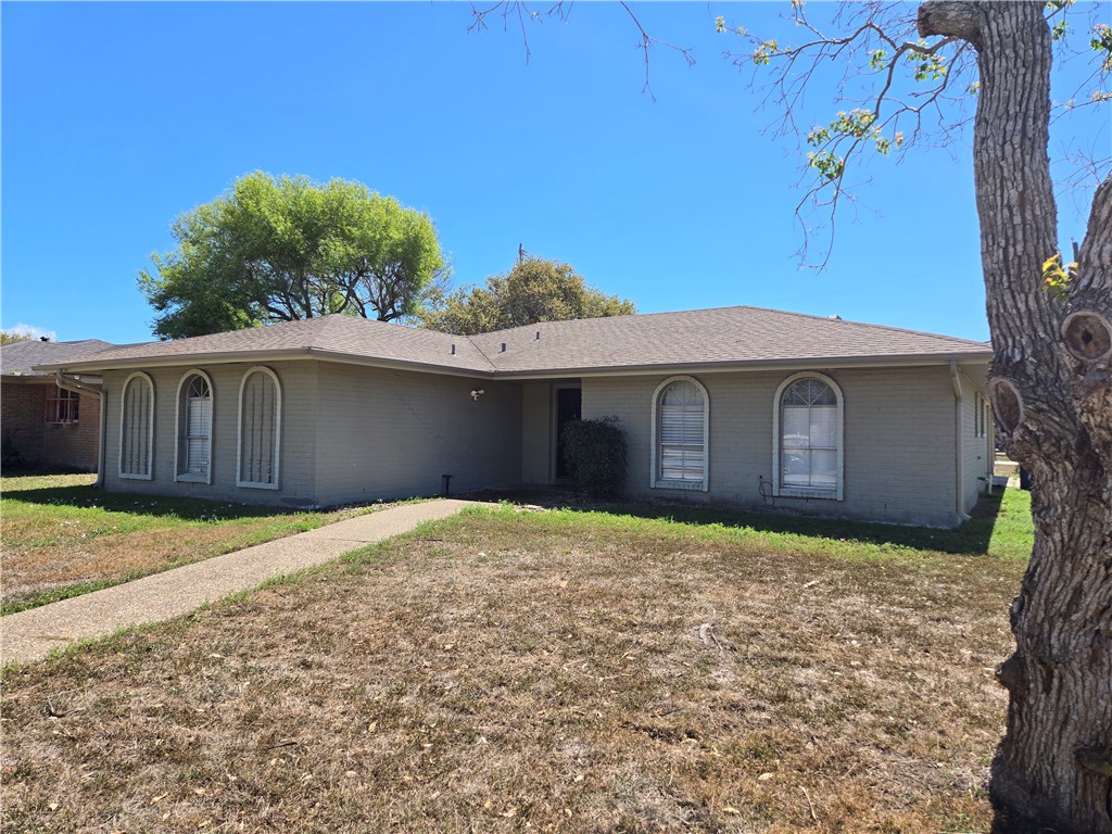 302 Frio Dr Property Photo 5