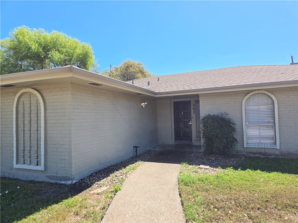 302 Frio Dr Property Photo 6