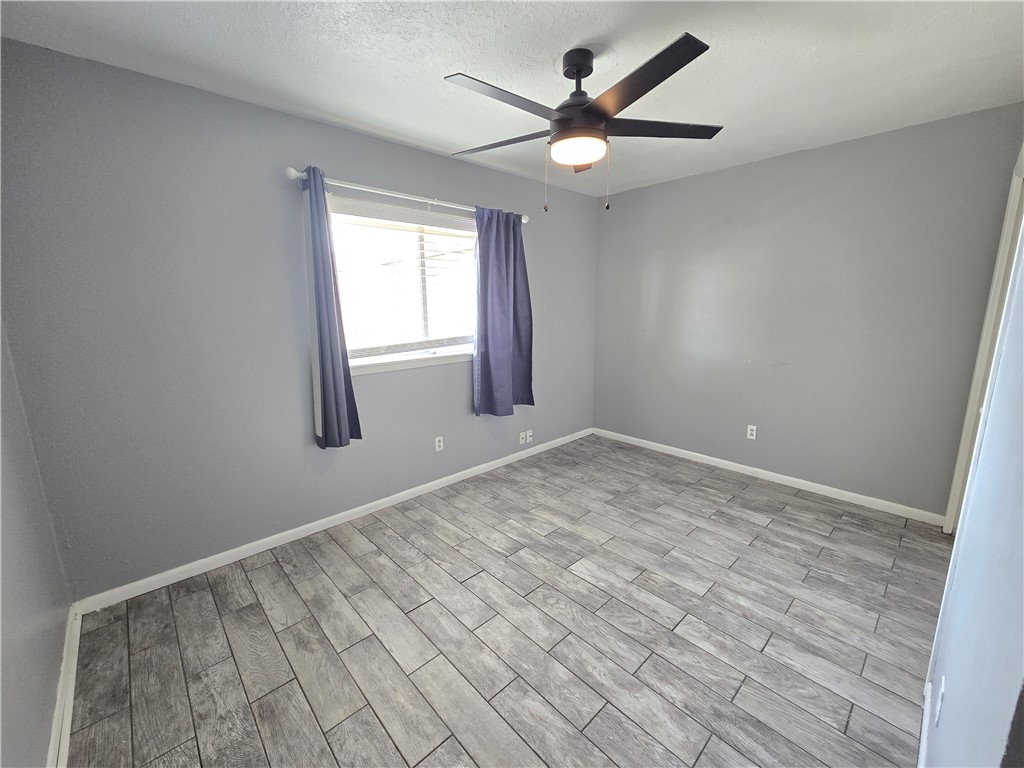 302 Frio Dr Property Photo 26
