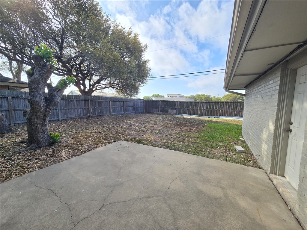 302 Frio Dr Property Photo 32