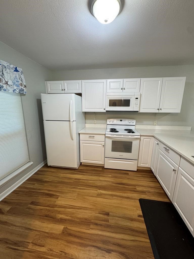 302 St. Andrews A-102 Property Photo 5