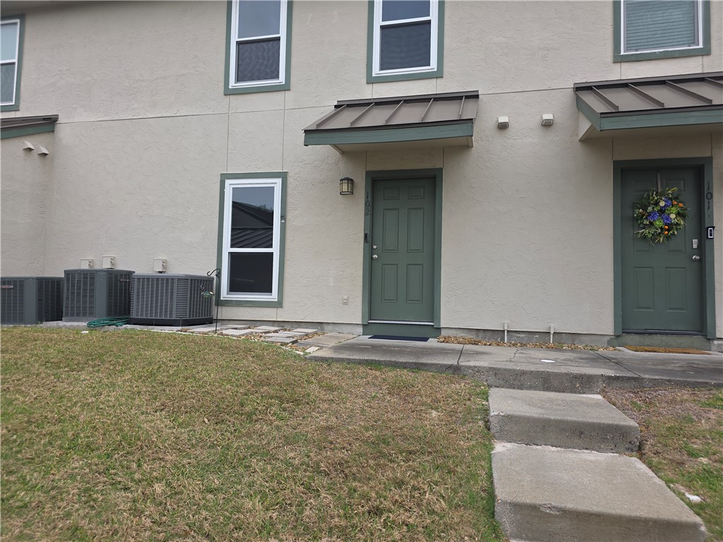 302 St. Andrews A-102 Property Photo 15