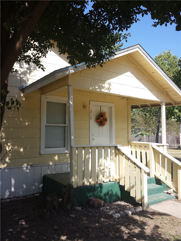 219 Tutt Ave Property Photo 2