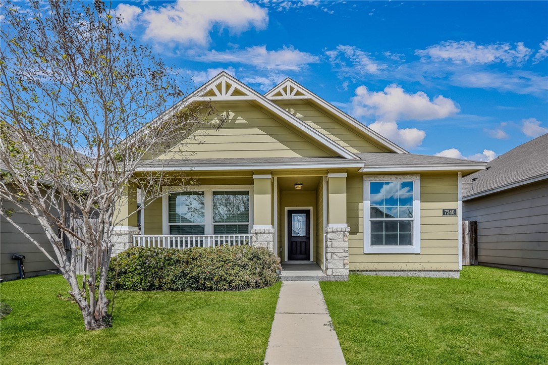 7240 Vanessa Property Photo 1