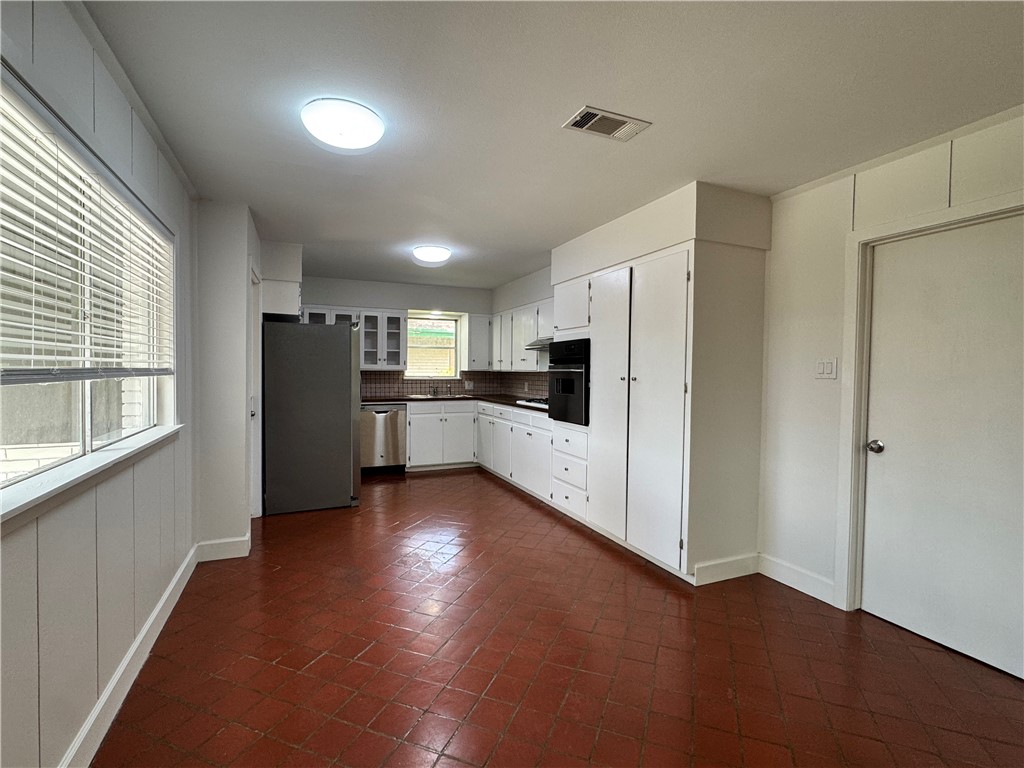 460 Palmetto St Property Photo 10