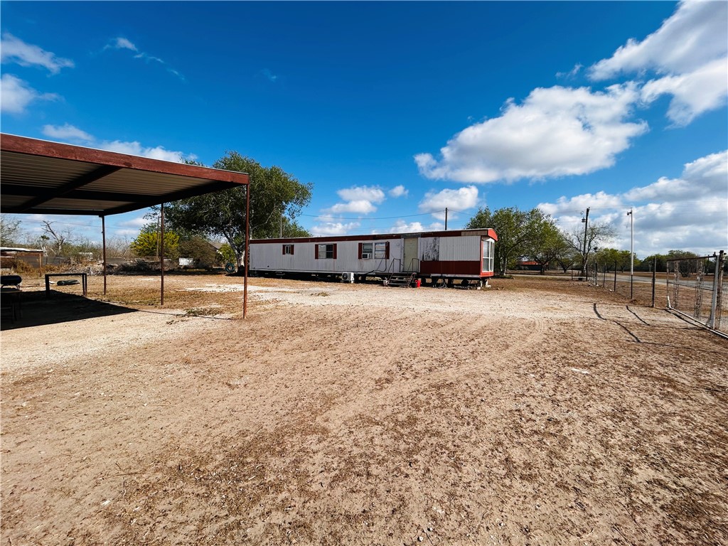 127 County Road 3201 Property Photo 5