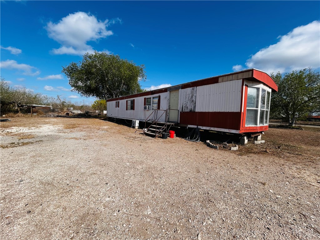 127 County Road 3201 Property Photo 6