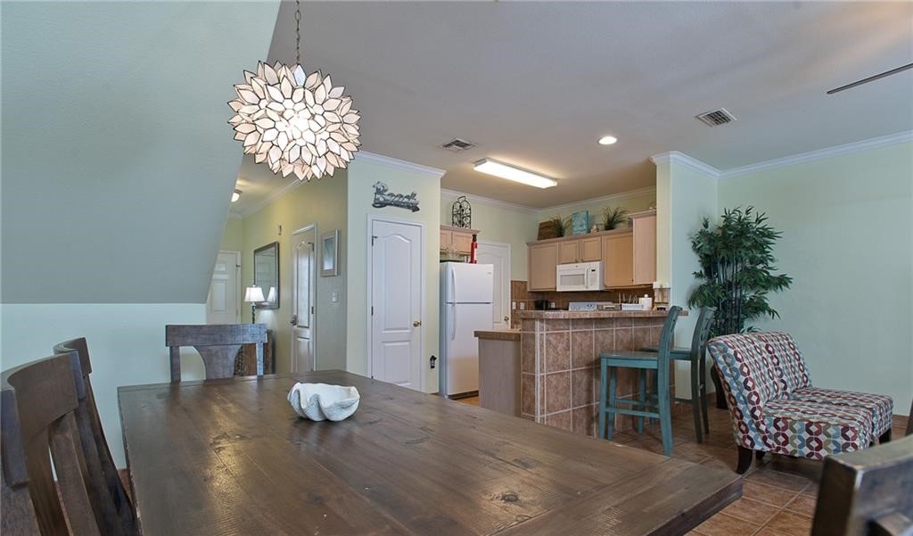 15110 Leeward Dr 203 Property Photo 9