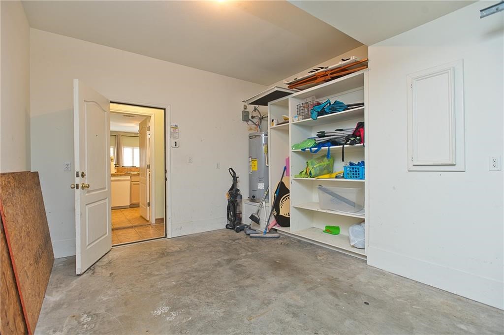 15110 Leeward Dr 203 Property Photo 29