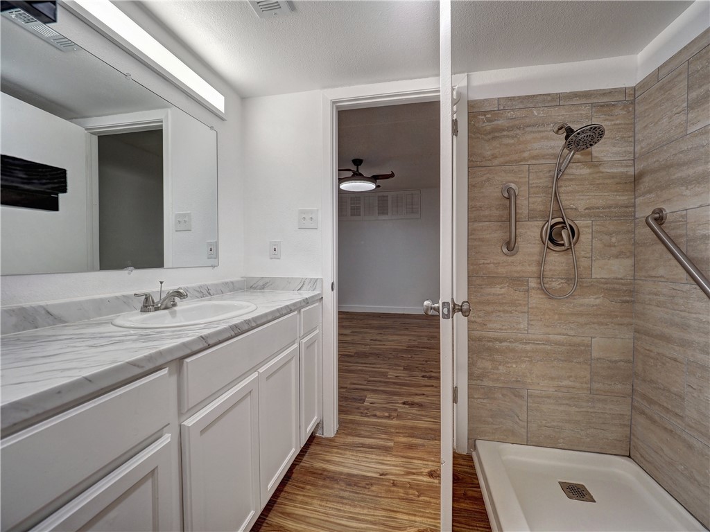 4334 Ocean Dr 504 Property Photo 25