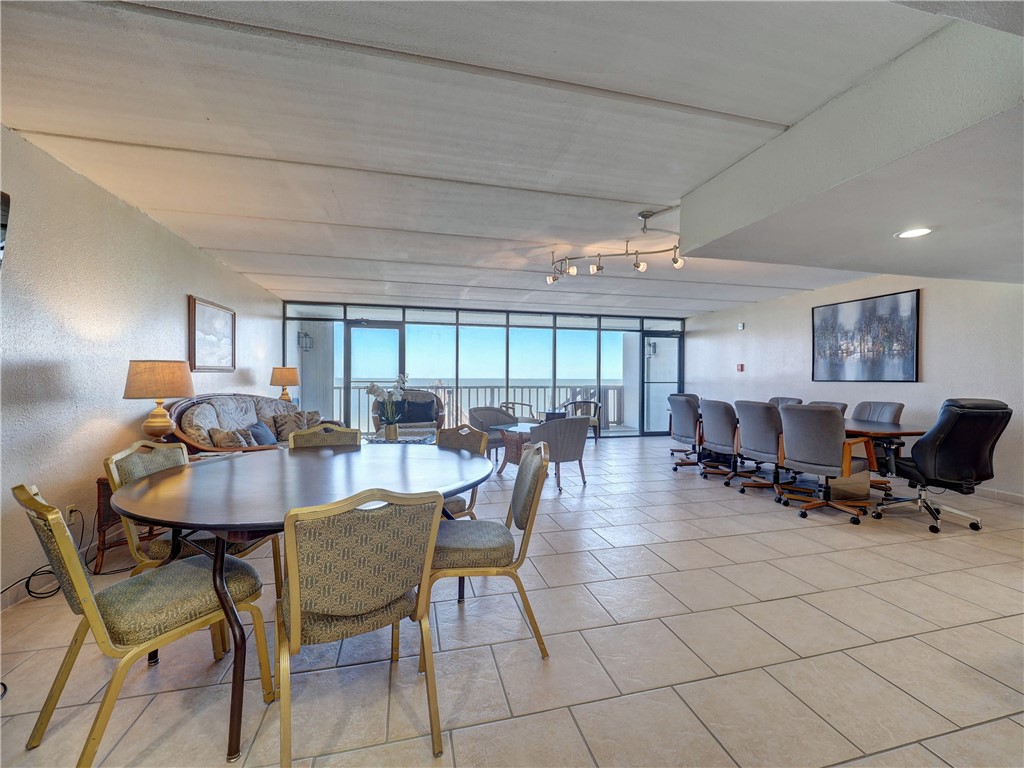 4334 Ocean Dr 504 Property Photo 28
