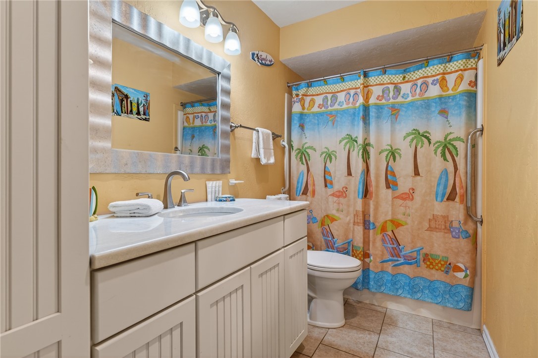 2025 S 11th St, Mustang Isle 2 Property Photo 17